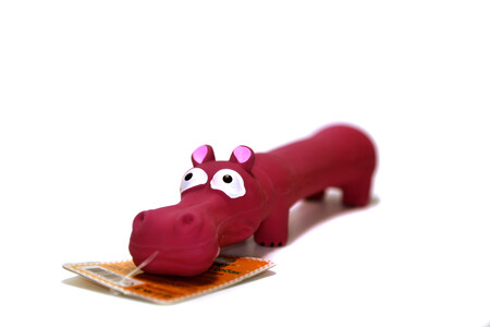 HOMEPET 29 см игрушка для собак долговязый бегемот с пищалкой латекс